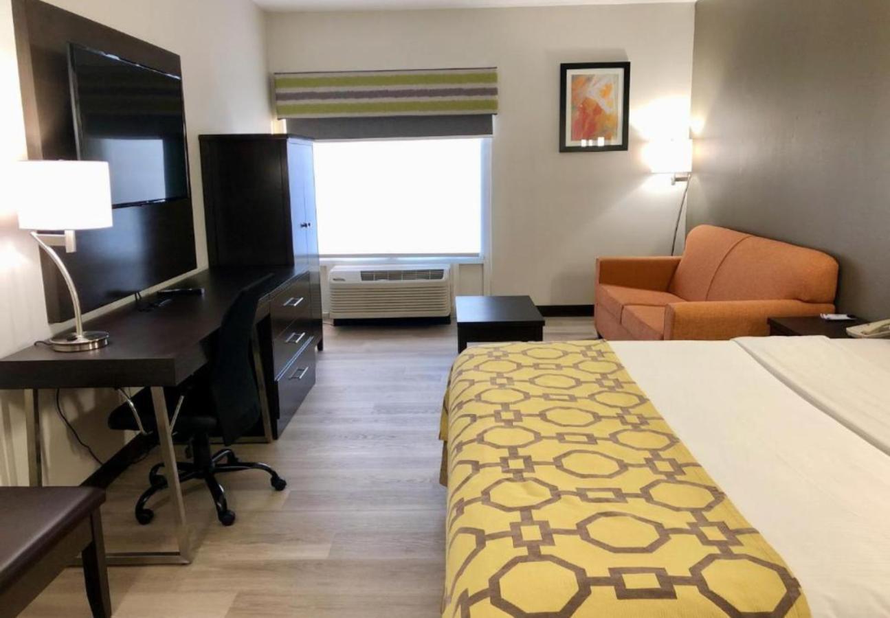 Baymont By Wyndham Hotel