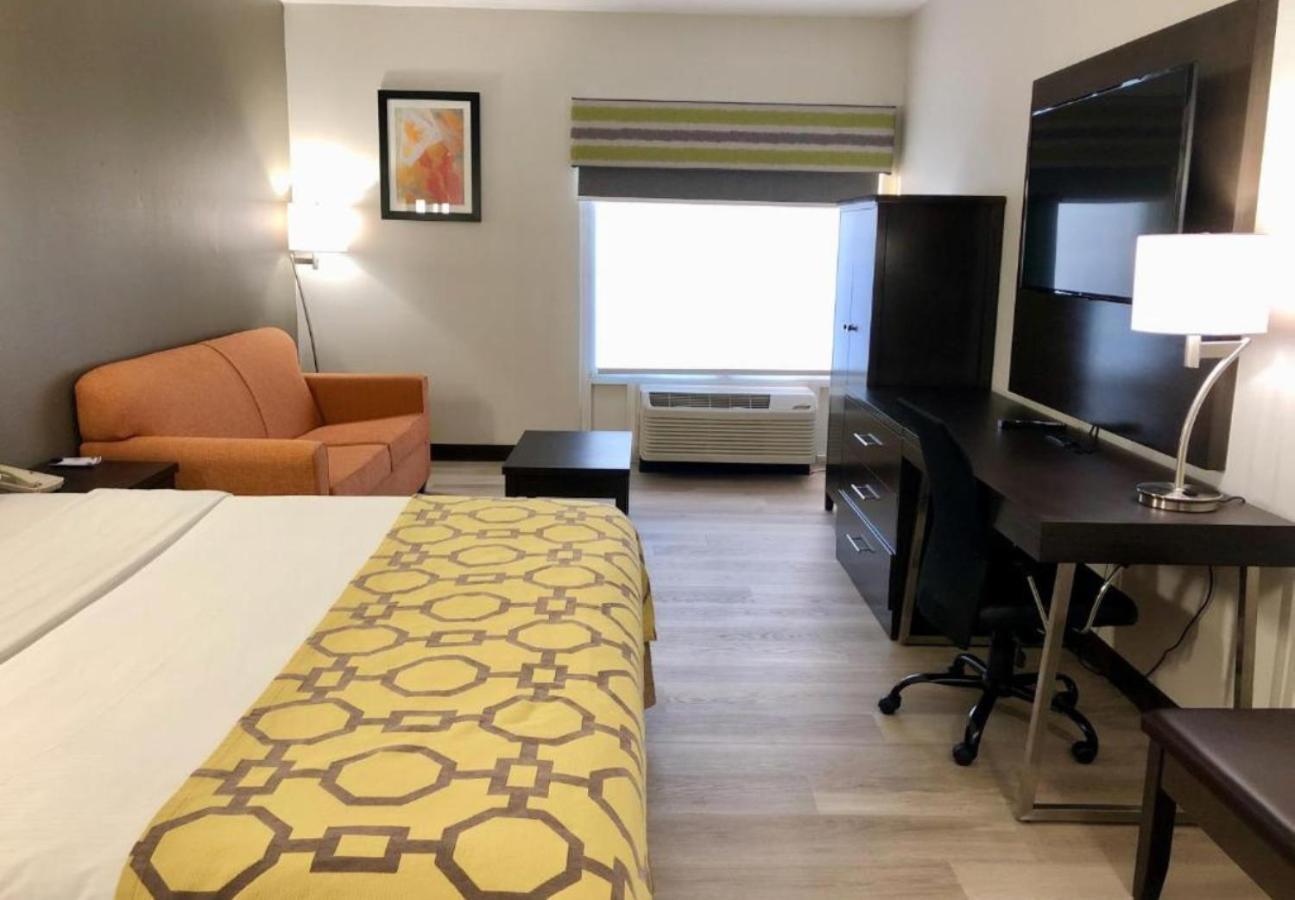 Baymont By Wyndham Hotel